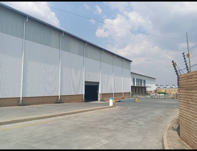 7,739M² WAREHOUSE TO LET IN RIETFONTEIN